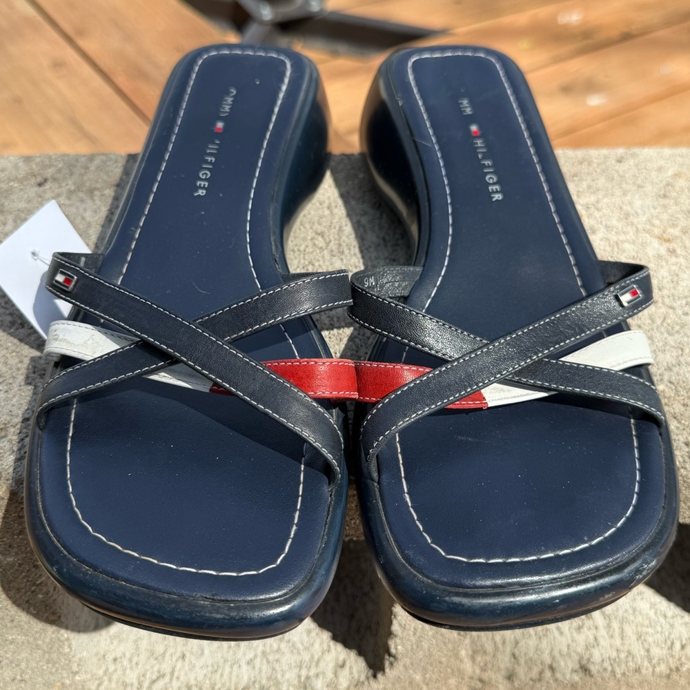 Tommy Hilfiger vintage-style slide sandals - Picture 2 of 6